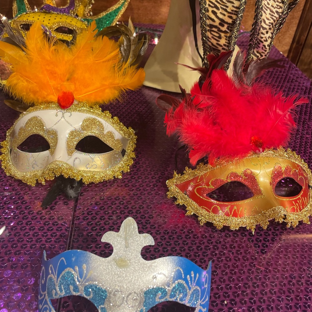 Designer Mask - Picture 7 of 7